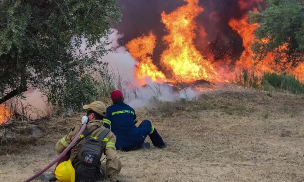 Εφιαλτική η κατάσταση στην Γορτυνία - Εκτός ελέγχου τα πύρινα μέτωπα - Εκκενώθηκαν 19 οικισμοί